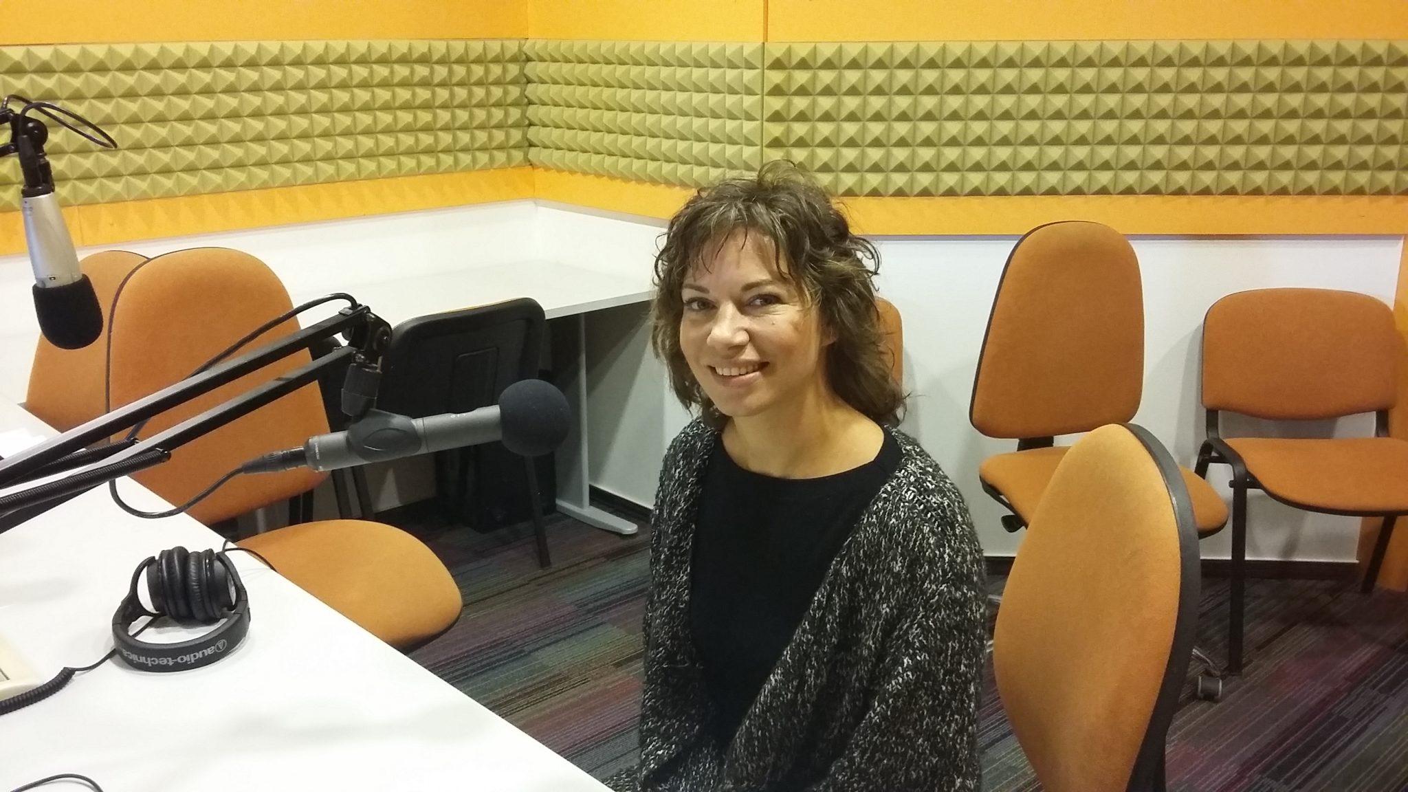 IRENA KOVAČEVIČ IN NJENA "DRUŽINICA" - Radio 94